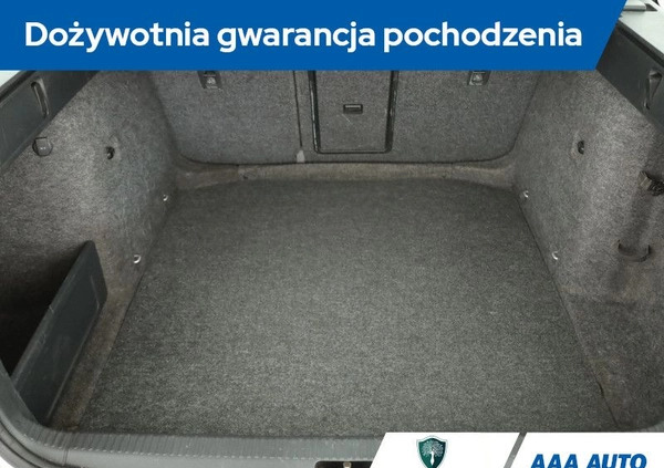Skoda Octavia cena 28000 przebieg: 270718, rok produkcji 2015 z Pińczów małe 211